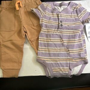 Carter’s Two piece onesie with pants 9months New with tags Boy